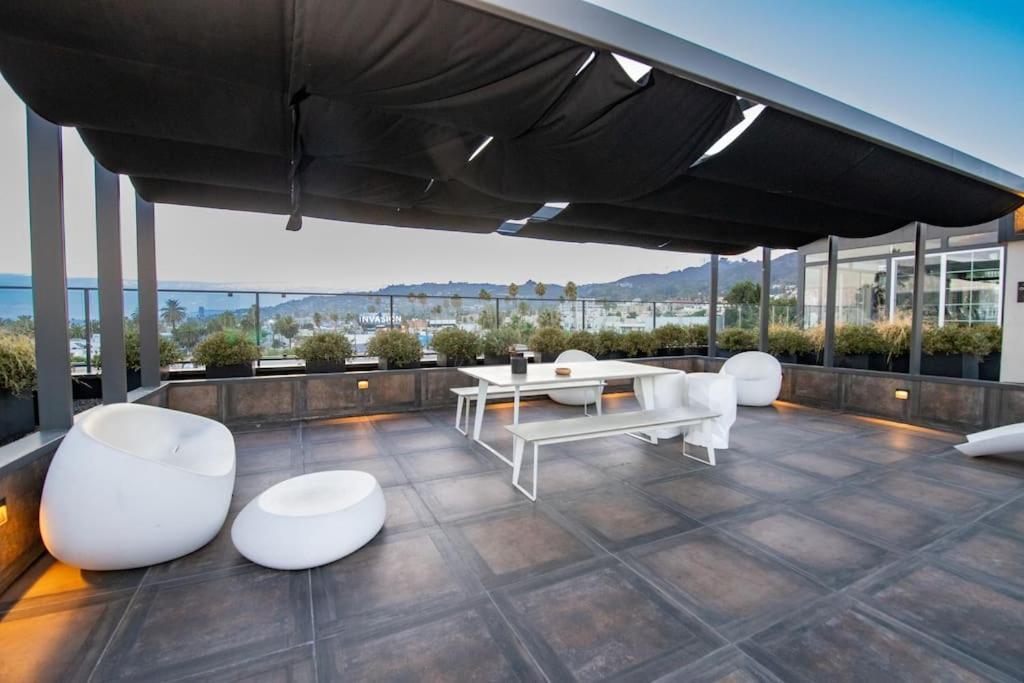 Luxury 2bed/2bath In West Hollywood W/ Rooftop Los Angeles